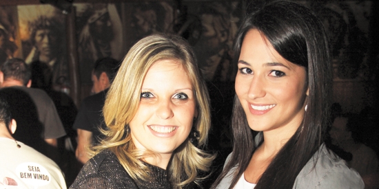 As amigas Vanessa Seixas Dias e Thaís Ambrósio no Picanha na Tábua